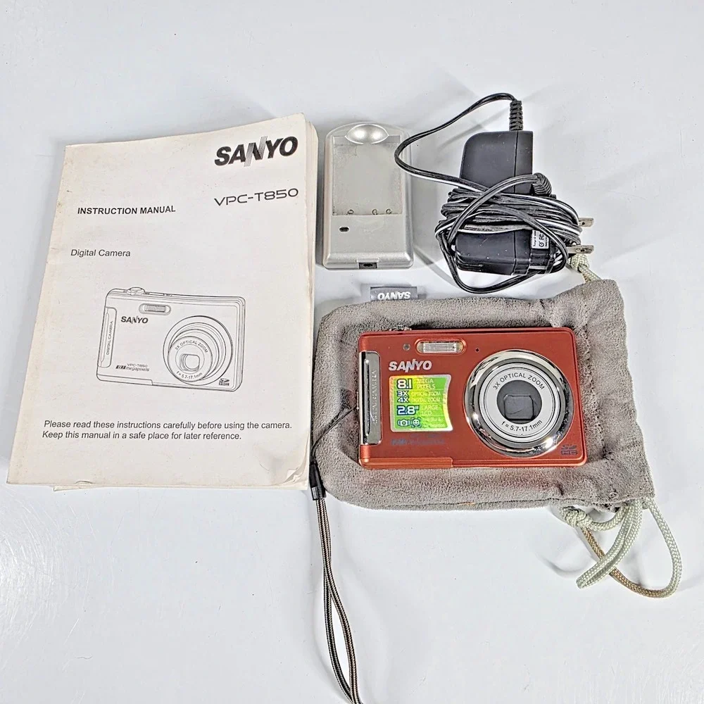 Sanyo VPC-T850 CP Digital Camera Orange w/Pouch, Battery, 2GB SD Card, Charger